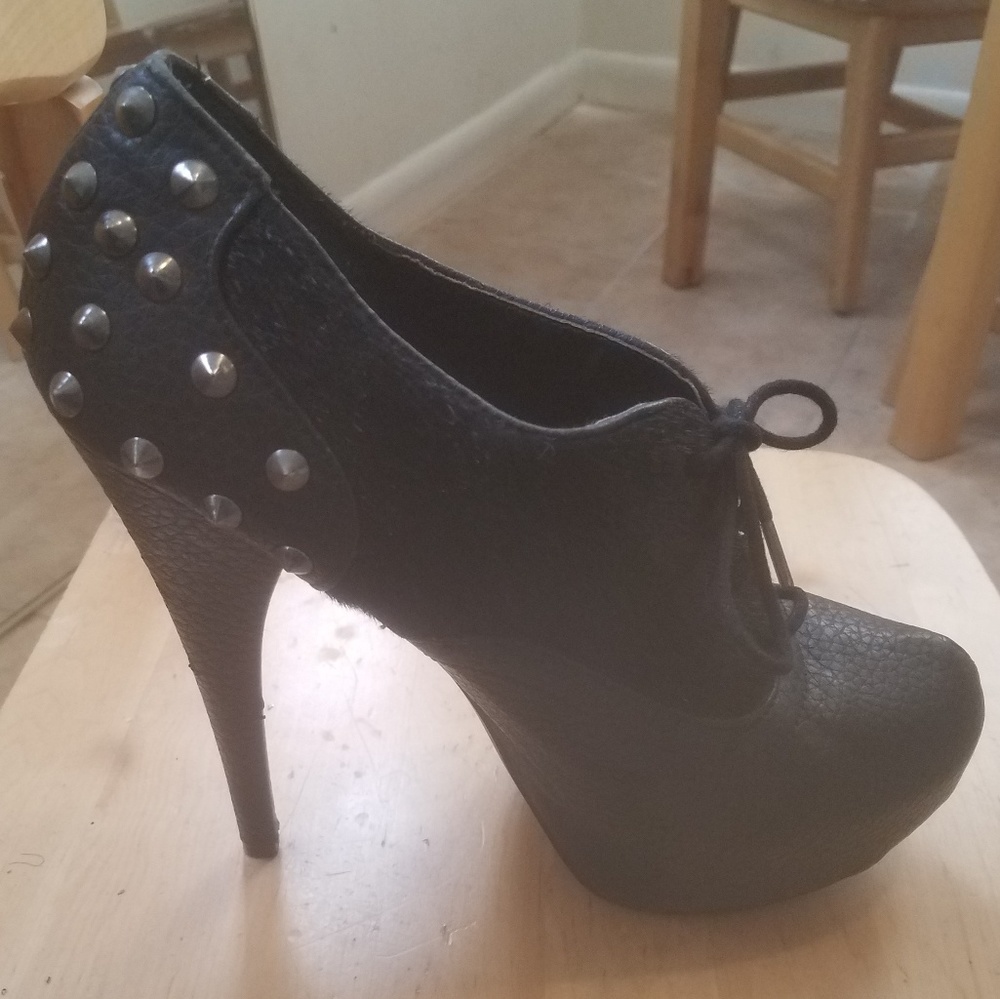 High heels - Picture 6 of 7